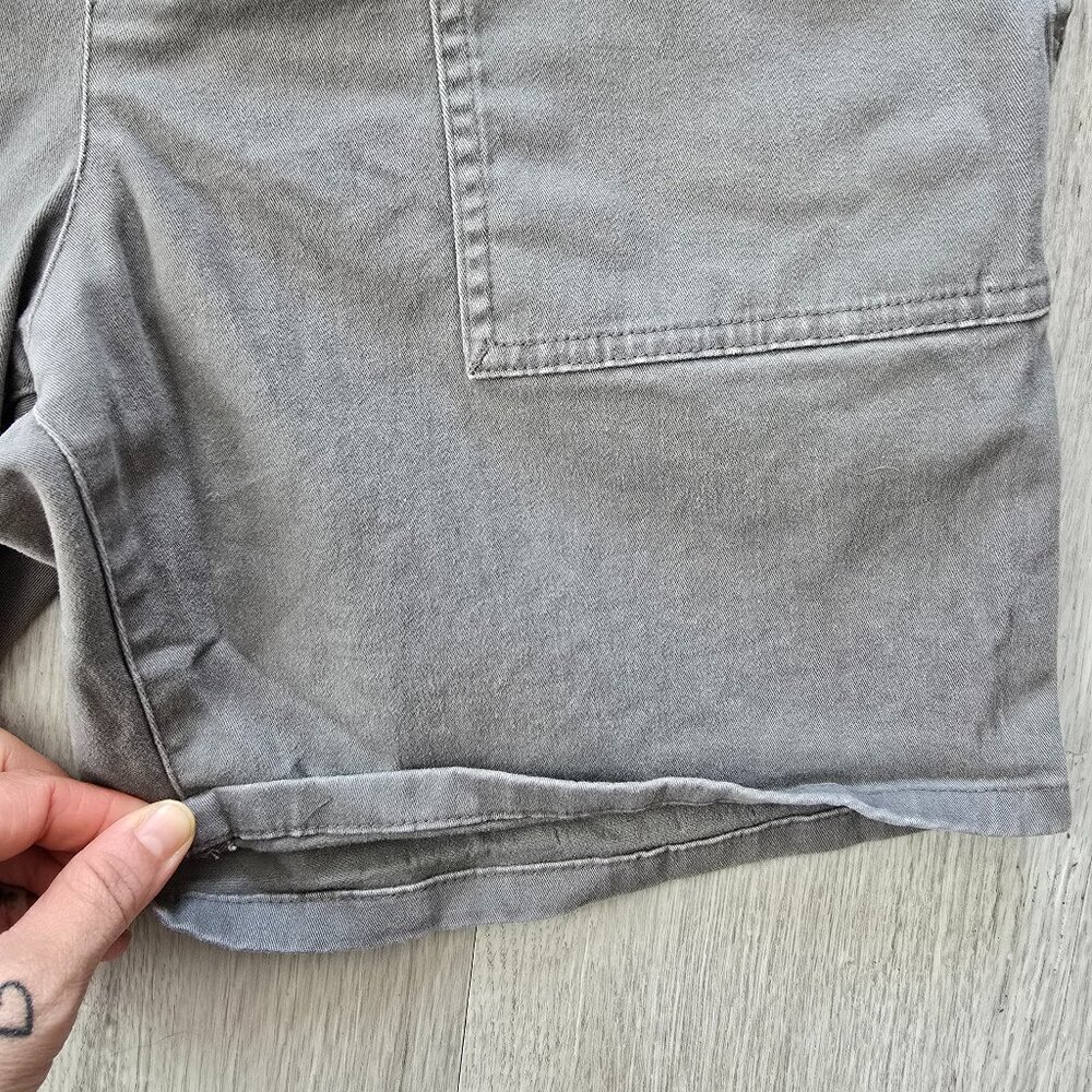 gray canvas casual activewear medium length drawstring shorts | MENS M - Picture 5 of 8